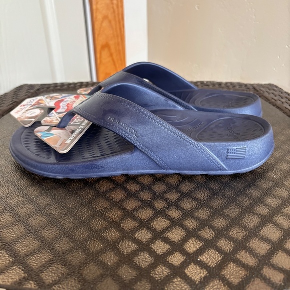 Nuusol Cascade Unisex Flip Flop Slip On Thong Sandals Size M10/W11 main image 4